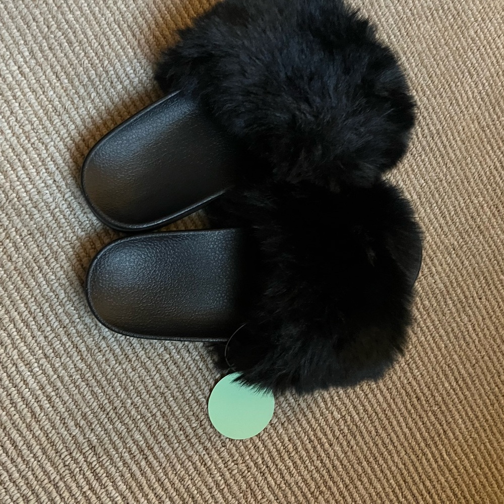Elegant Black Fur Slide Sandals